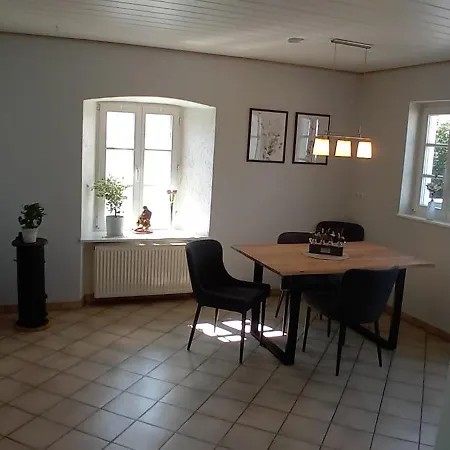 In Der Jeessjass Lägenhet *
